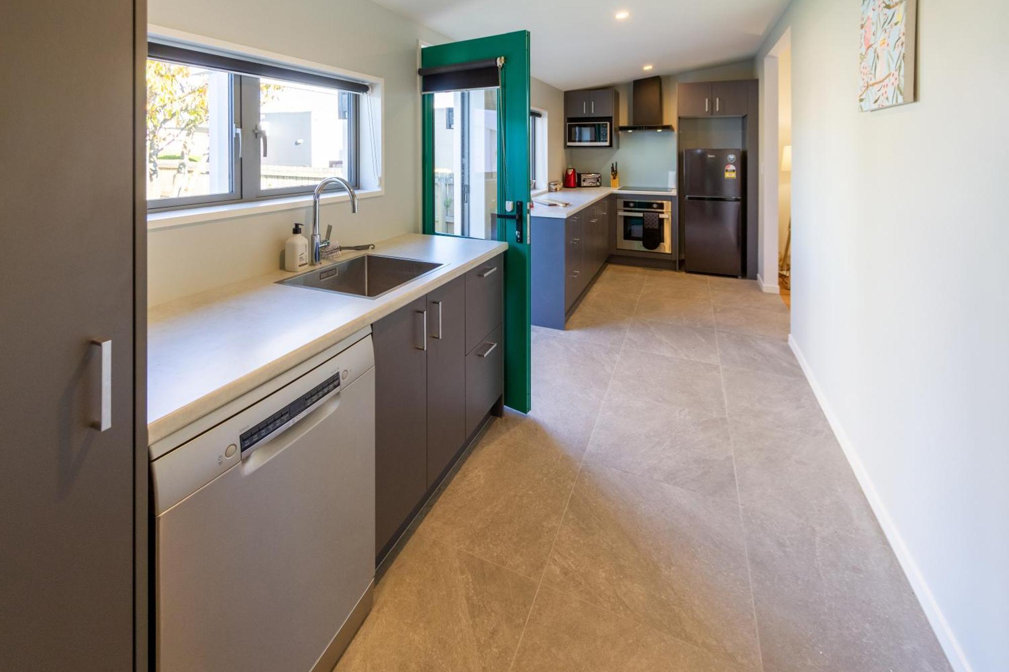 Charming 3 Bedroom Home Near Christchurch City Exterior foto